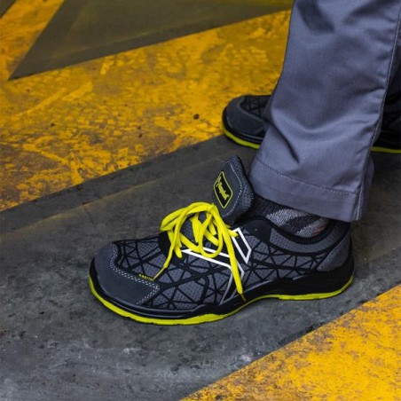 SCARPA SPIDER NERO/GIALLA MIS.46 S1P